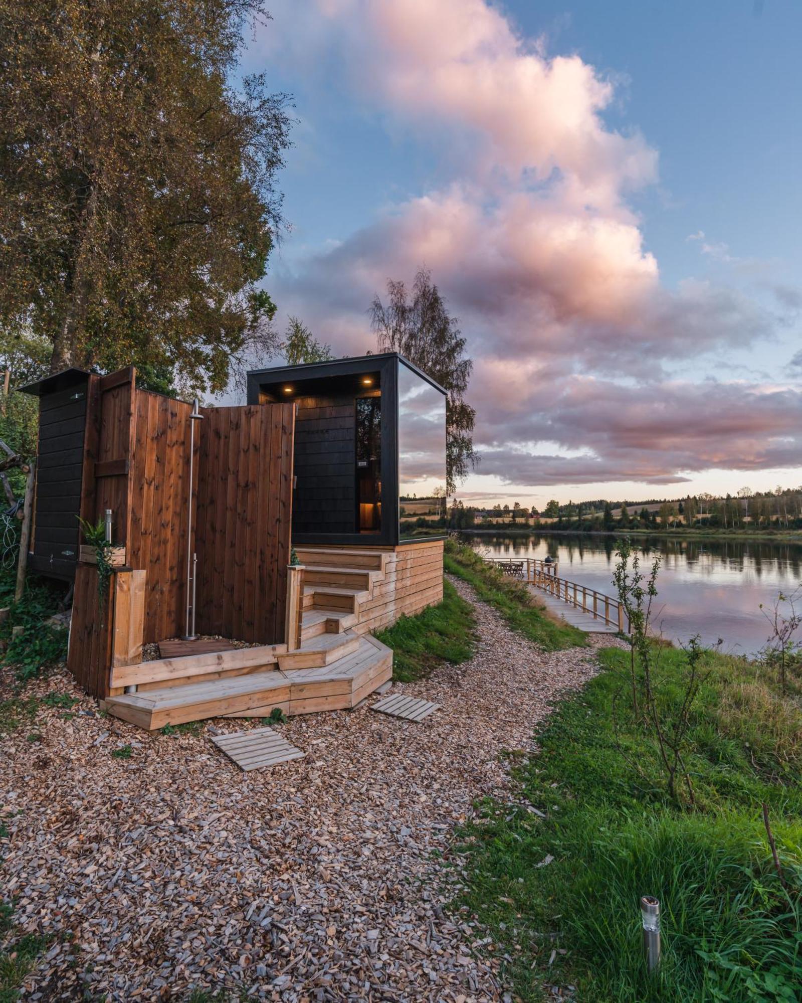 Wonderinn Riverside Arnes  Exterior foto